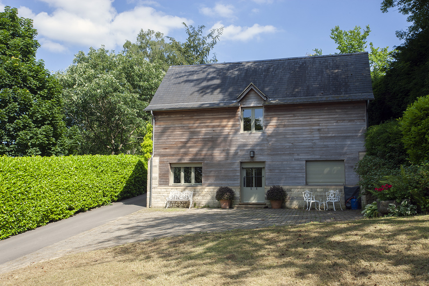 Gardener's Store Box House Bath